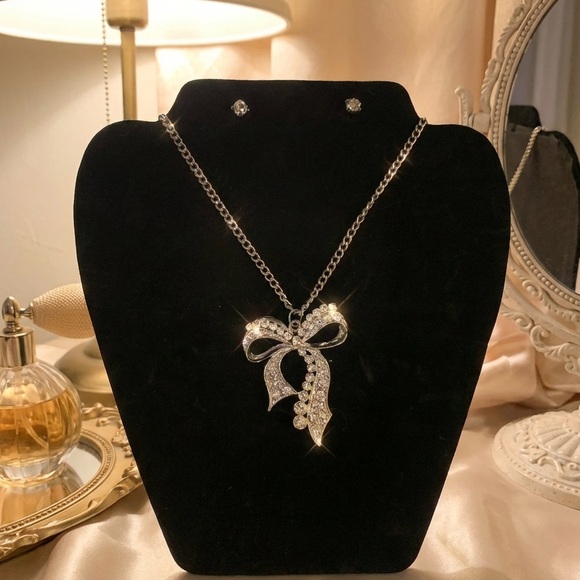Jewelry - #2 Elegant Silver w/Rhinestone Bow Necklace Set